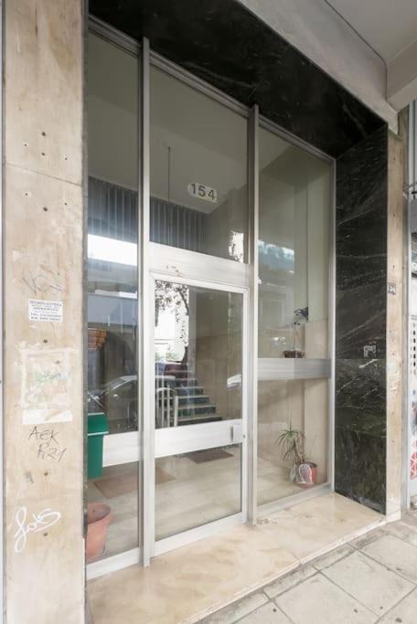 Spacious Urban Apt In The Heart Of Athen Exterior foto