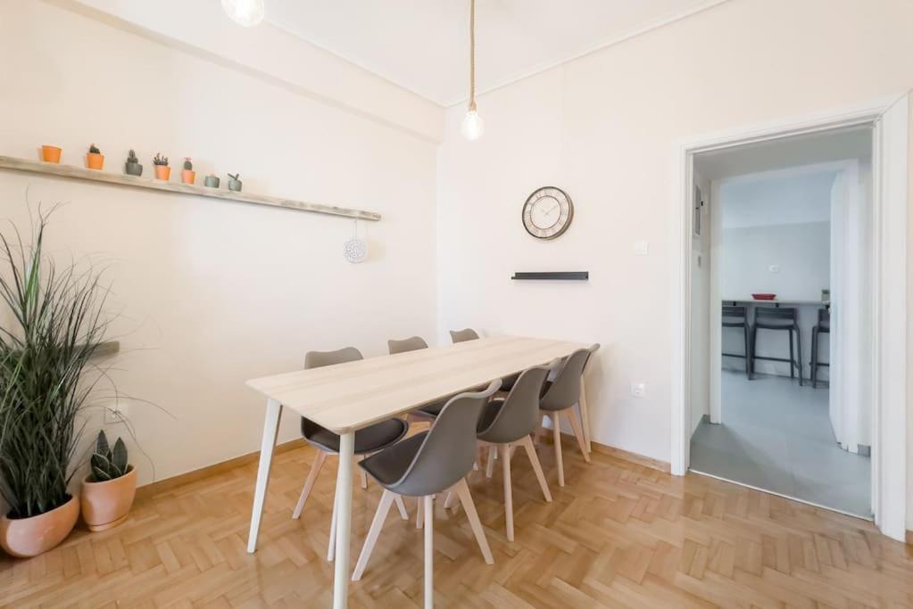 Spacious Urban Apt In The Heart Of Athen Exterior foto